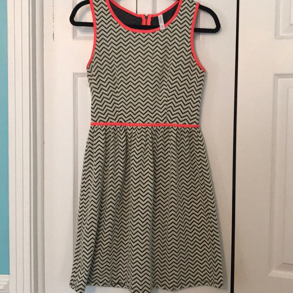 Juniors dress